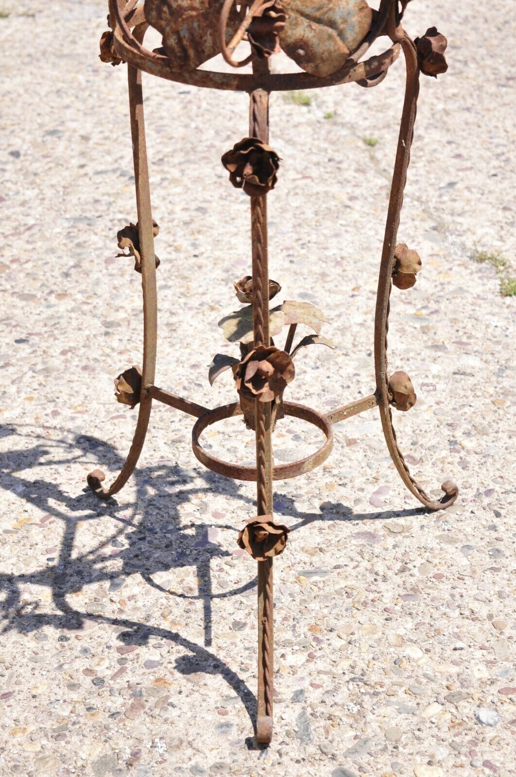 Vtg French Art Nouveau Wrought Iron Leaf Vine Garden Planter Pot Flower Stand