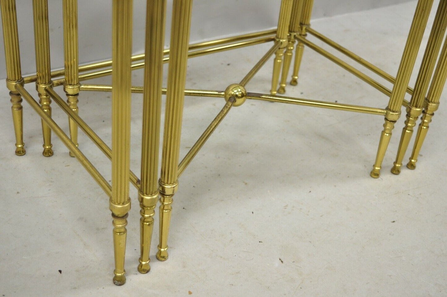 Brass Italian Hollywood Regency Side Nesting Tables Glass Top Tapered Legs Set 3