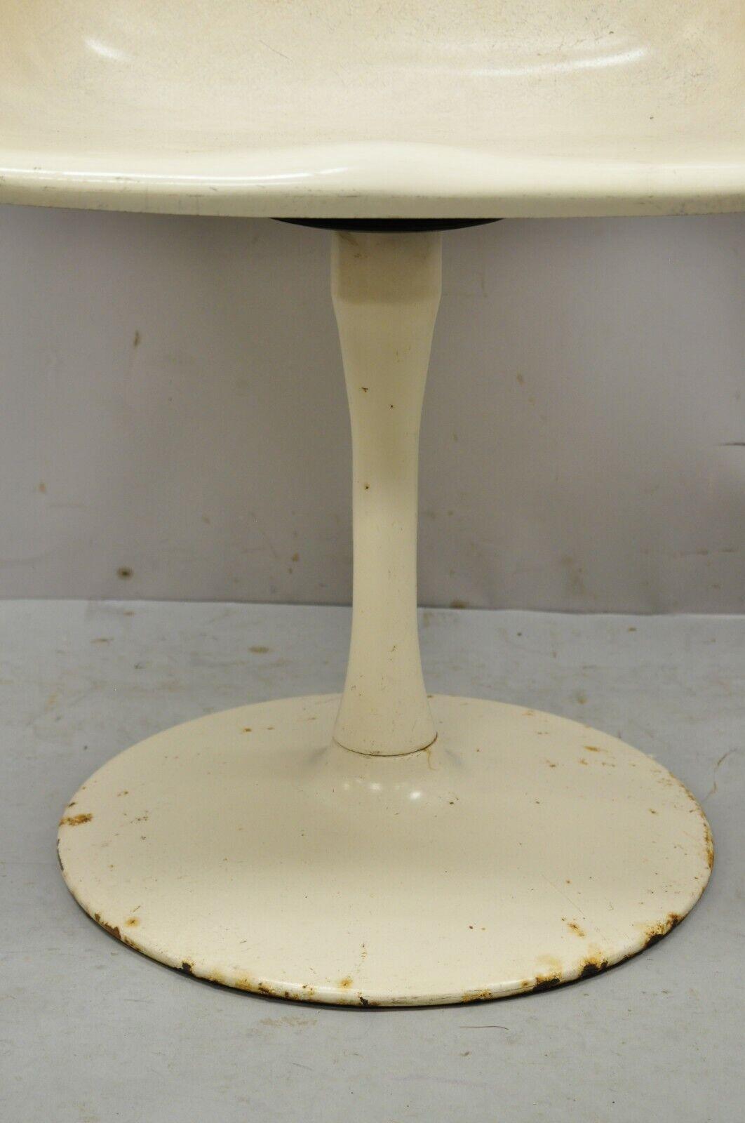 Vintage Mid Century Fiberglass Swivel Seat Metal Tulip Base Dining Arm Chair