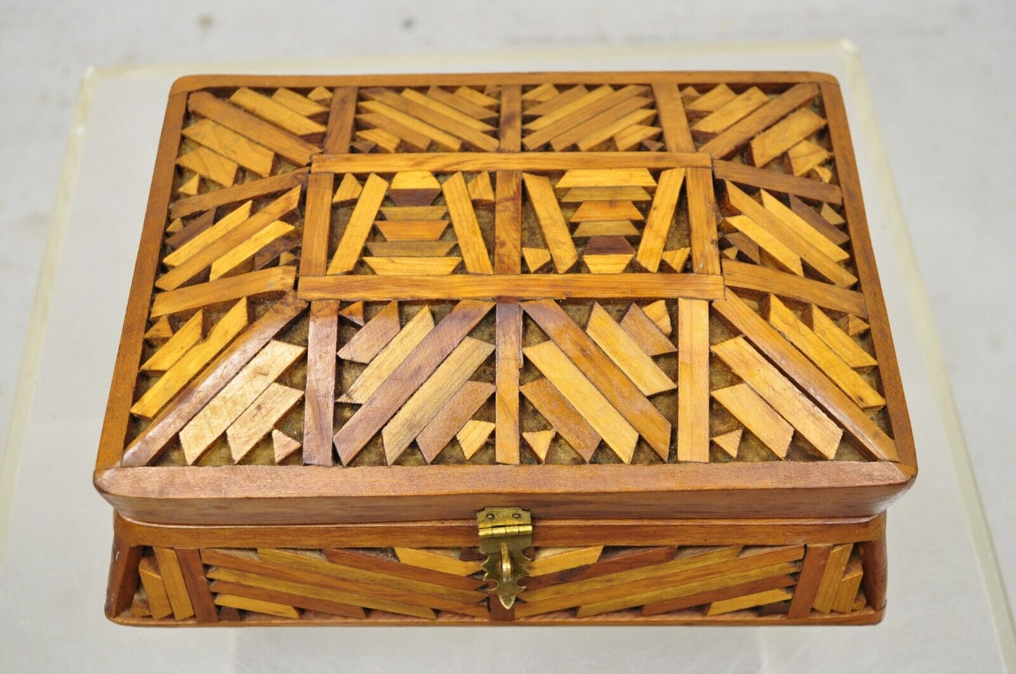 Vintage Wood Arts & Crafts Tramp Art Folk Art Jewelry Box Trinket Box