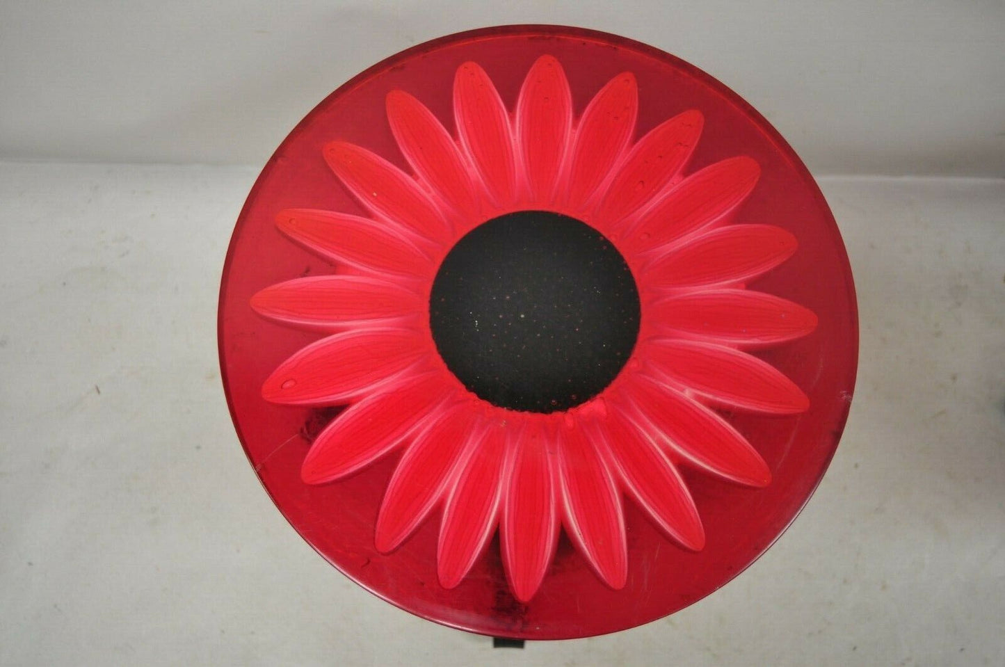 Vintage Wondermold Gamma Associates Red Resin Sun Flower Iron Side Tables - Pair