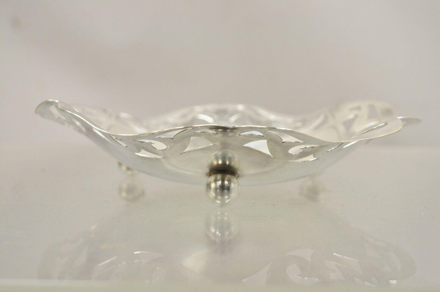 Vintage Victorian Scalloped Pierced Gallery Silver Plated Candy Trinket Dish