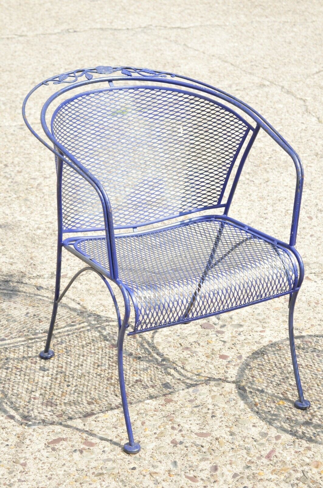 Woodard Barrel Back Blue Wrought Iron Rose Pattern Garden Arm Chairs & Table Set