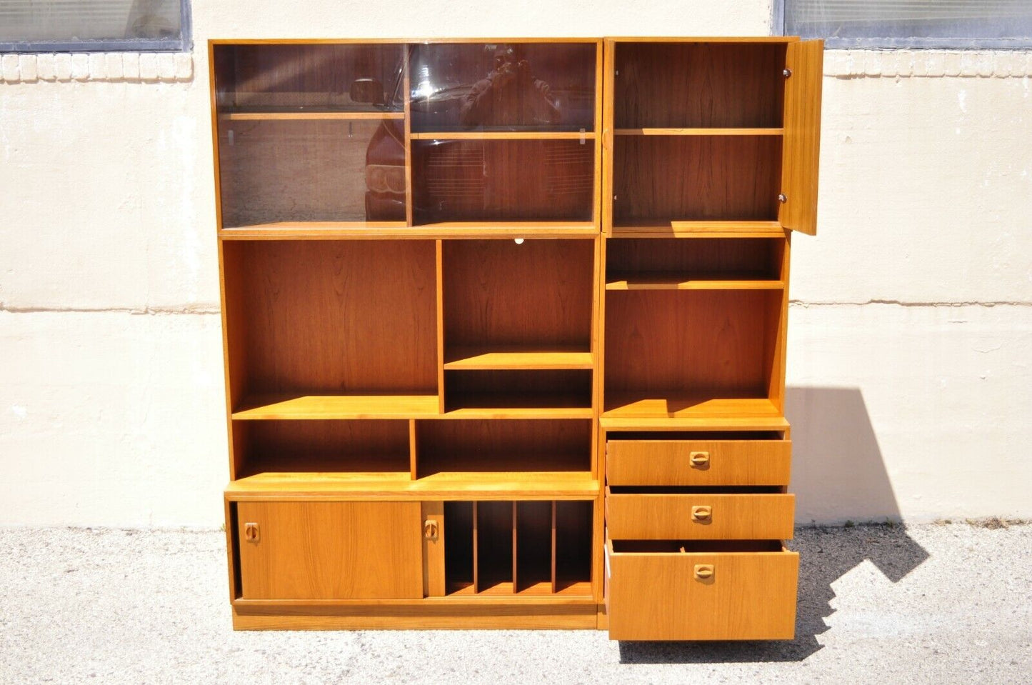 Mid Century Danish Modern Teak Bookcase Wall Unit Credenza Cabinet