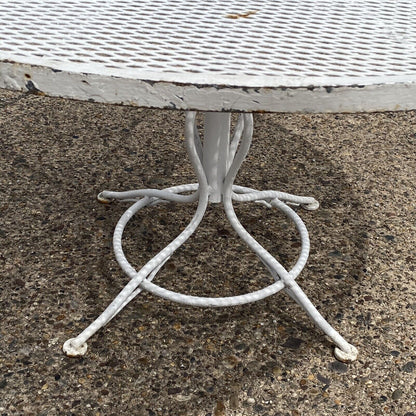 Vintage Russell Woodard Sculptura 53" Round Wrought Iron Patio Dining Table