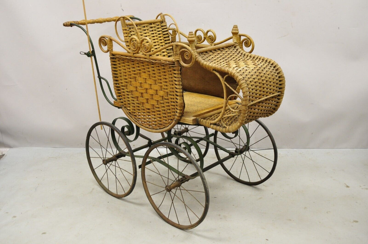 Antique Victorian Wicker Vintage Baby Buggy Stroller Carriage Full Size