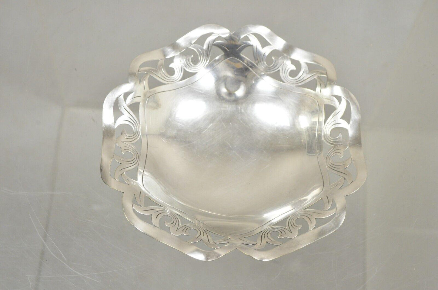 Vintage Victorian Scalloped Pierced Gallery Silver Plated Candy Trinket Dish