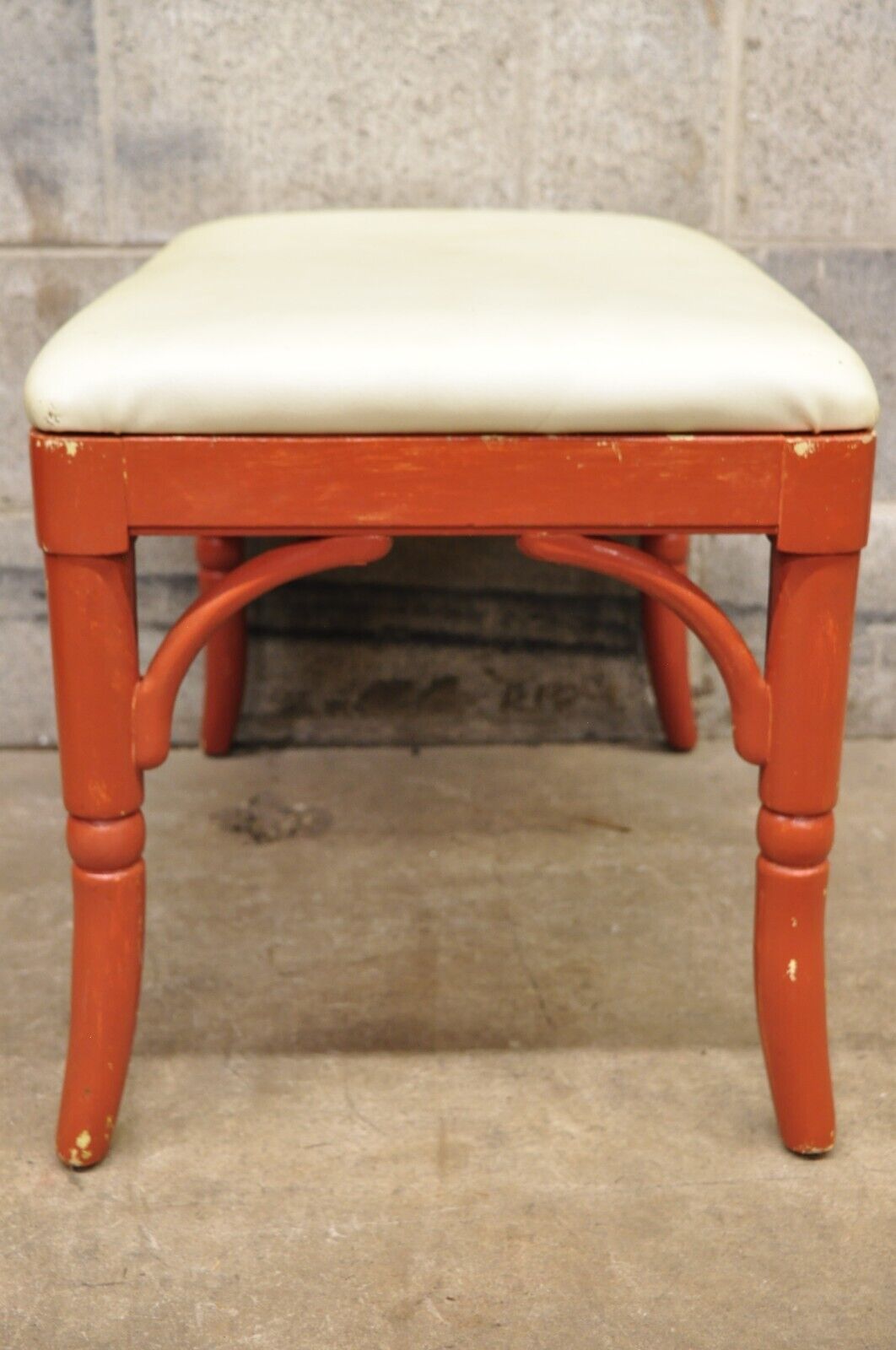 Thomasville Allegro Faux Bamboo Hollywood Wood Coral Painted Vanity Bench