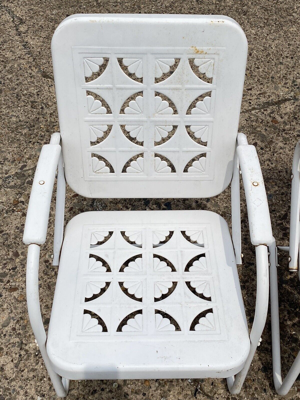 Vintage Starburst Pie Crest Metal Outdoor Patio Springer Lounge Chairs - a Pair