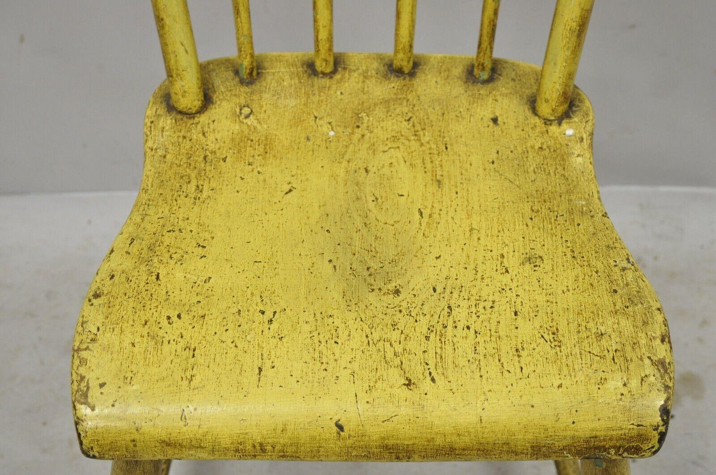 Frederick Loeser & Co Yellow American Primitive Hitchcock Painted Side Chair (A)