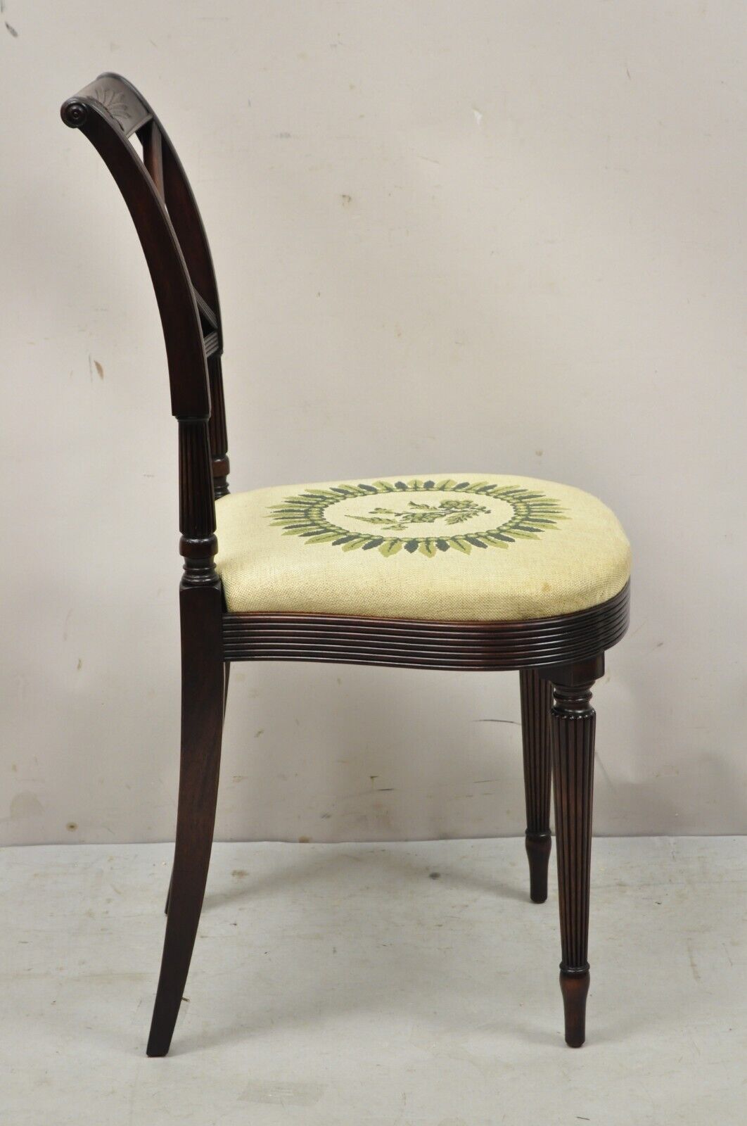 Vintage Mahogany Regency Federal Style X-Form Accent Side Chair