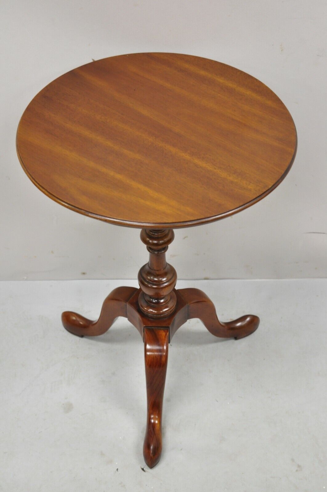 Vintage Solid Cherry Wood Queen Anne Pedestal Base  16.5" Round Lamp Tea Table