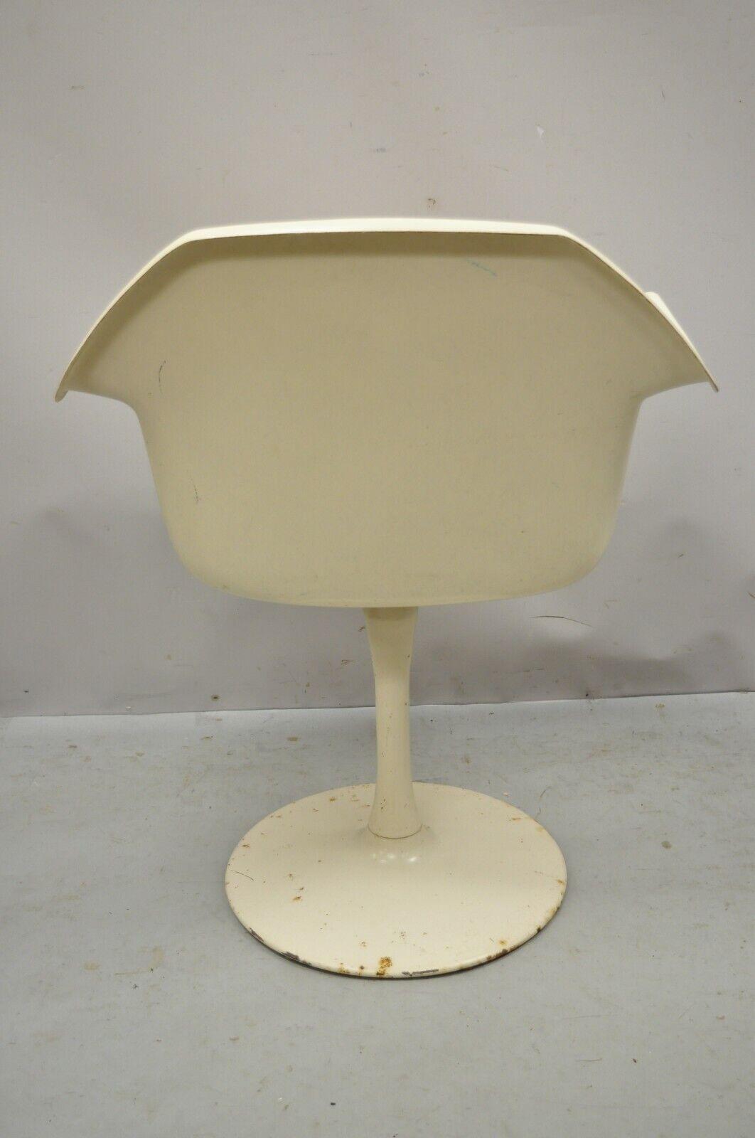 Vintage Mid Century Fiberglass Swivel Seat Metal Tulip Base Dining Arm Chair