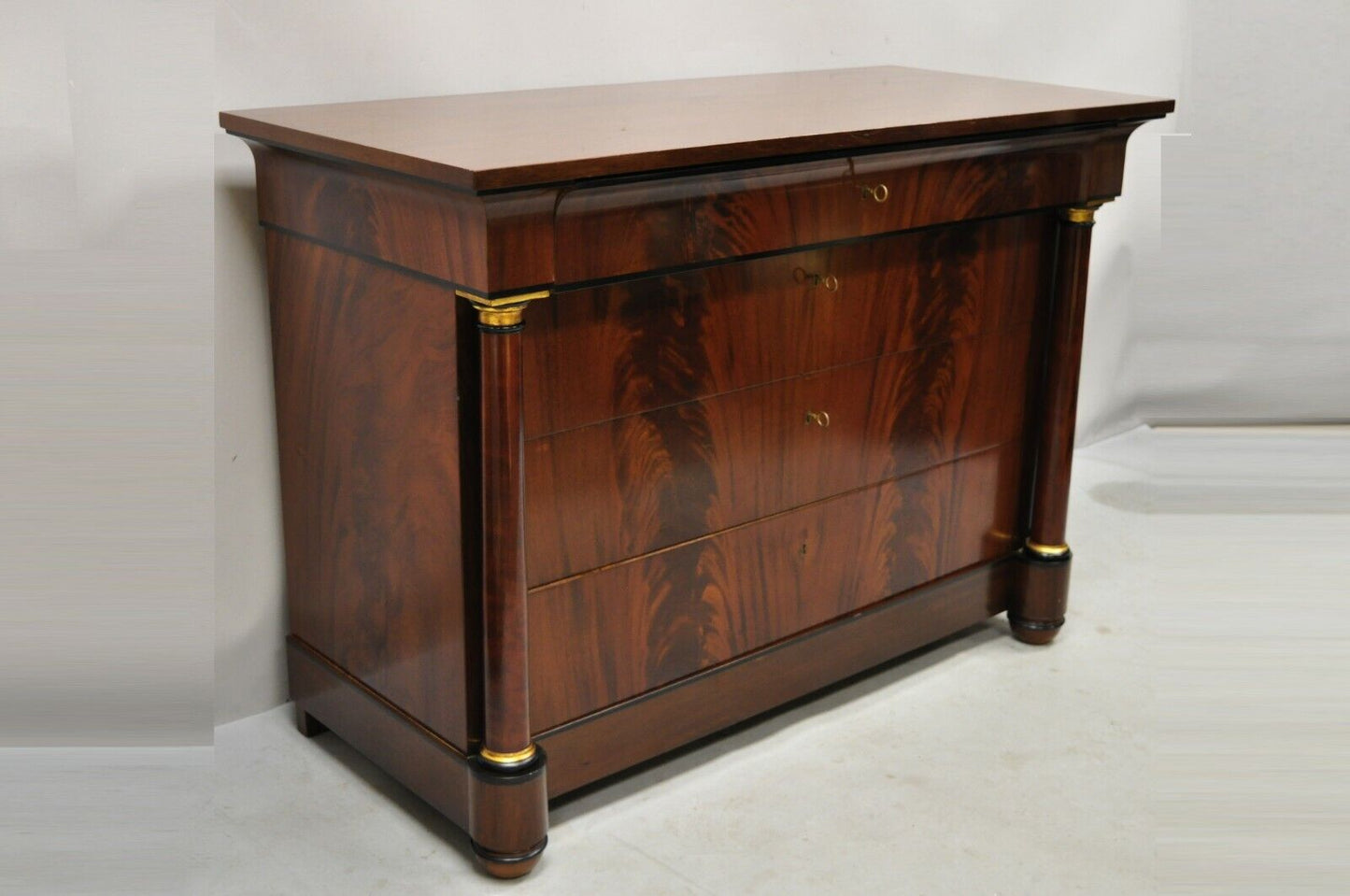 Villa Garnelo Crotch Mahogany Empire Style 4 Drawer Commode Dresser