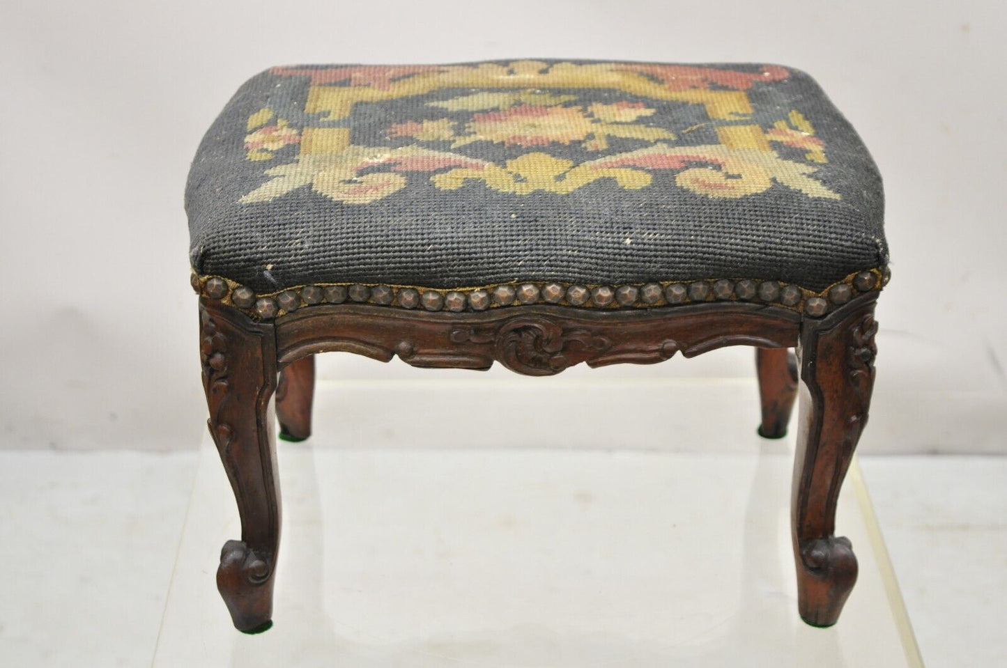 Vtg French Country Louis XV Style Carved Walnut Needlepoint Footstool Ottoman