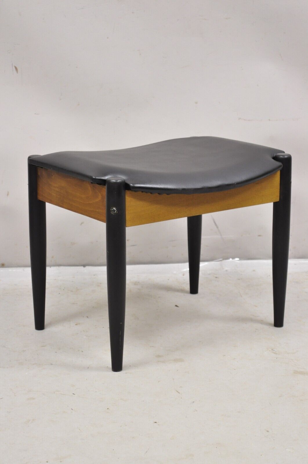Norco Mid Century Modern Sculpted Footstool Ottoman Tapered Leg Black Vinyl Seat