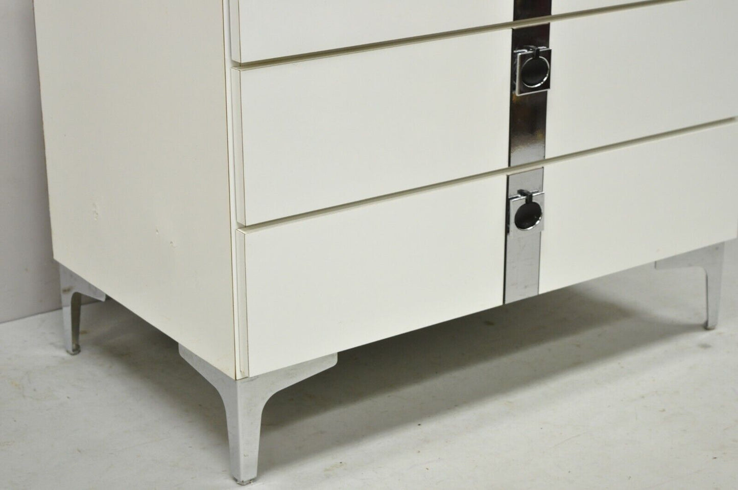 Contemporary Modern White Formica Chrome Trim 3 Drawer Chest Nightstand Table