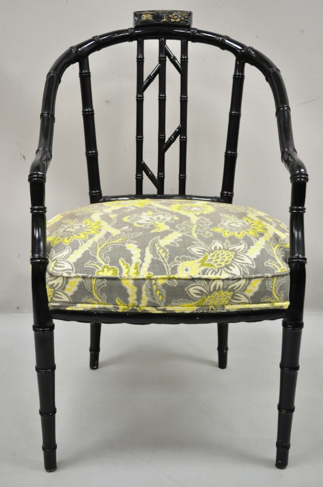 Vintage Chinese Chippendale Black Lacquer Faux Bamboo Fretwork Lounge Chair