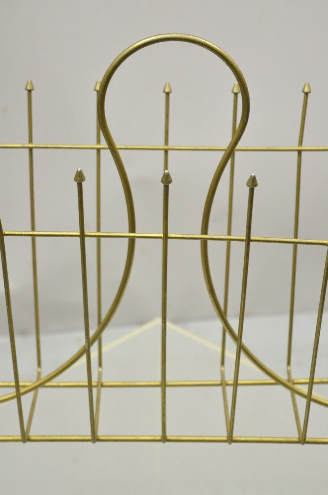 Vintage Mid Century Modern Atomic Era Metal Wire Gold Magazine Rack Stand