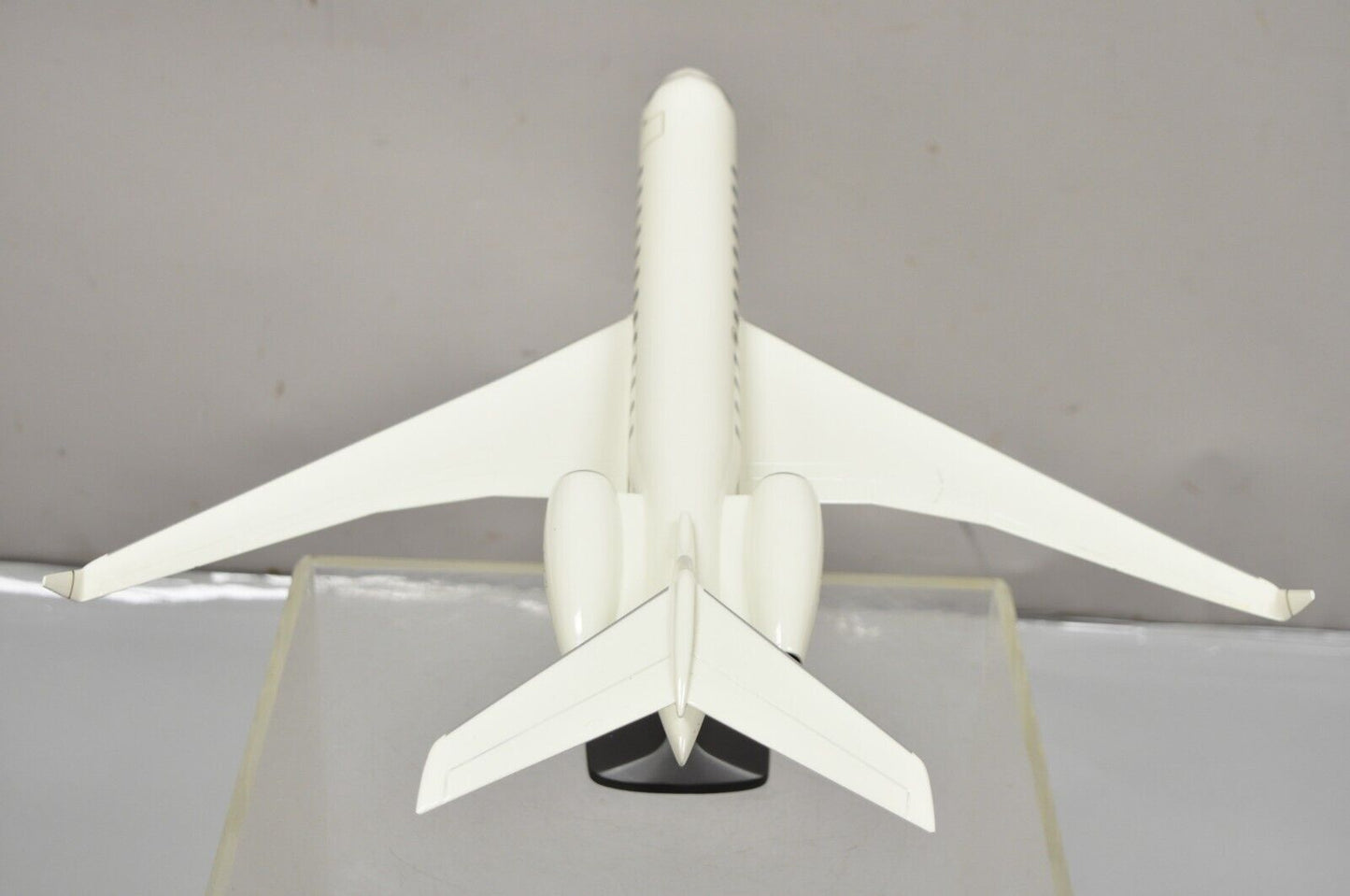 Space Model London England Global Express C-FBGX Bombardier Airplane Model Plane