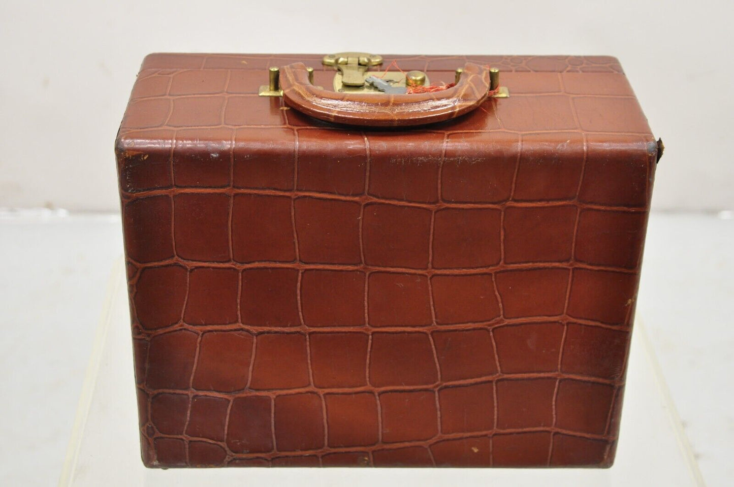 Vintage Brown Leather Art Deco Faux Crocodile Small Toiletry Travel Vanity Case