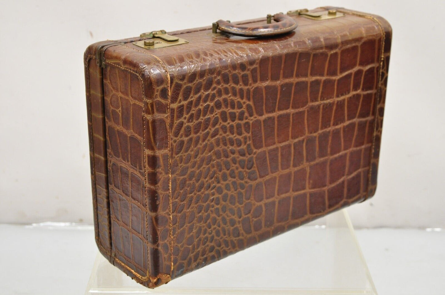 Vintage Art Deco Brown Leather Crocodile Embossed 18" Hard Suitcase Luggage