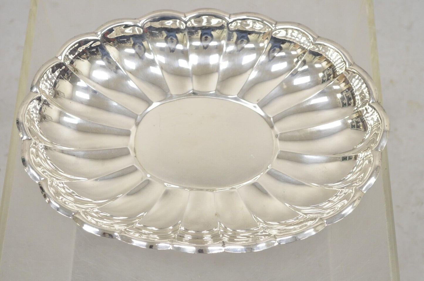 Vintage Regency Style Silver Plated Scalloped Oval Serving Platter Fruit Bowl