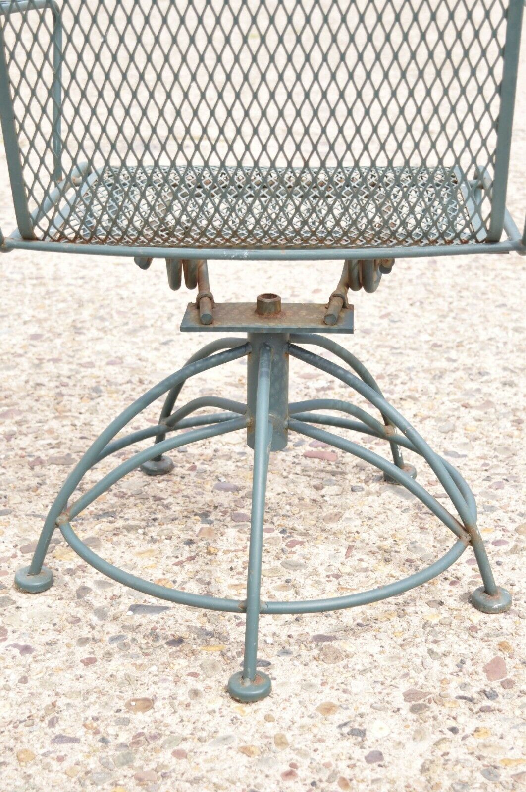 Vintage Meadowcraft Dogwood Green Wrought Iron Swivel Spring Garden Patio Chair