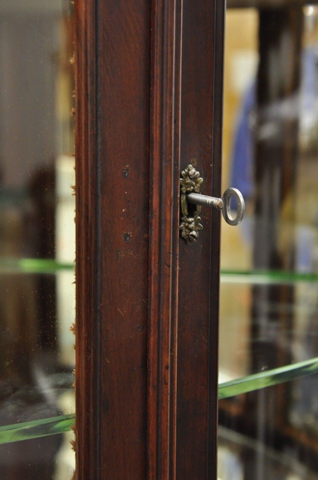 Antique Mahogany Victorian Bow Front Glass Corner Curio Cabinet Display Vitrine