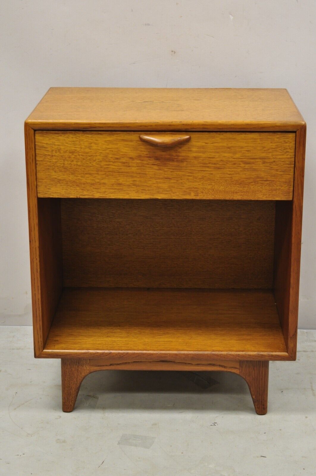 Lane Perception Oak Mid Century Modern One Drawer Nightstand Side Table